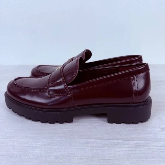 Tory Burch Classic Lug Sole Loafers Size‎ 8.5 Plum Burgundy Leather Academia NEW
